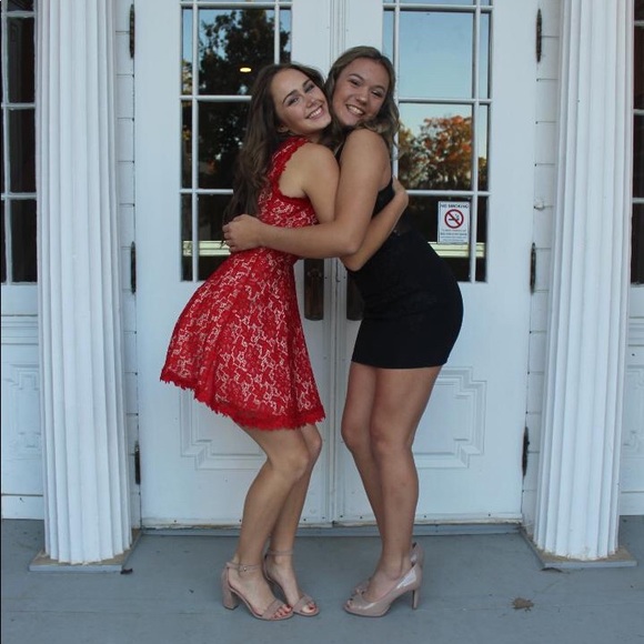 Meet your Posher, Sarah - Picture 1 of 1